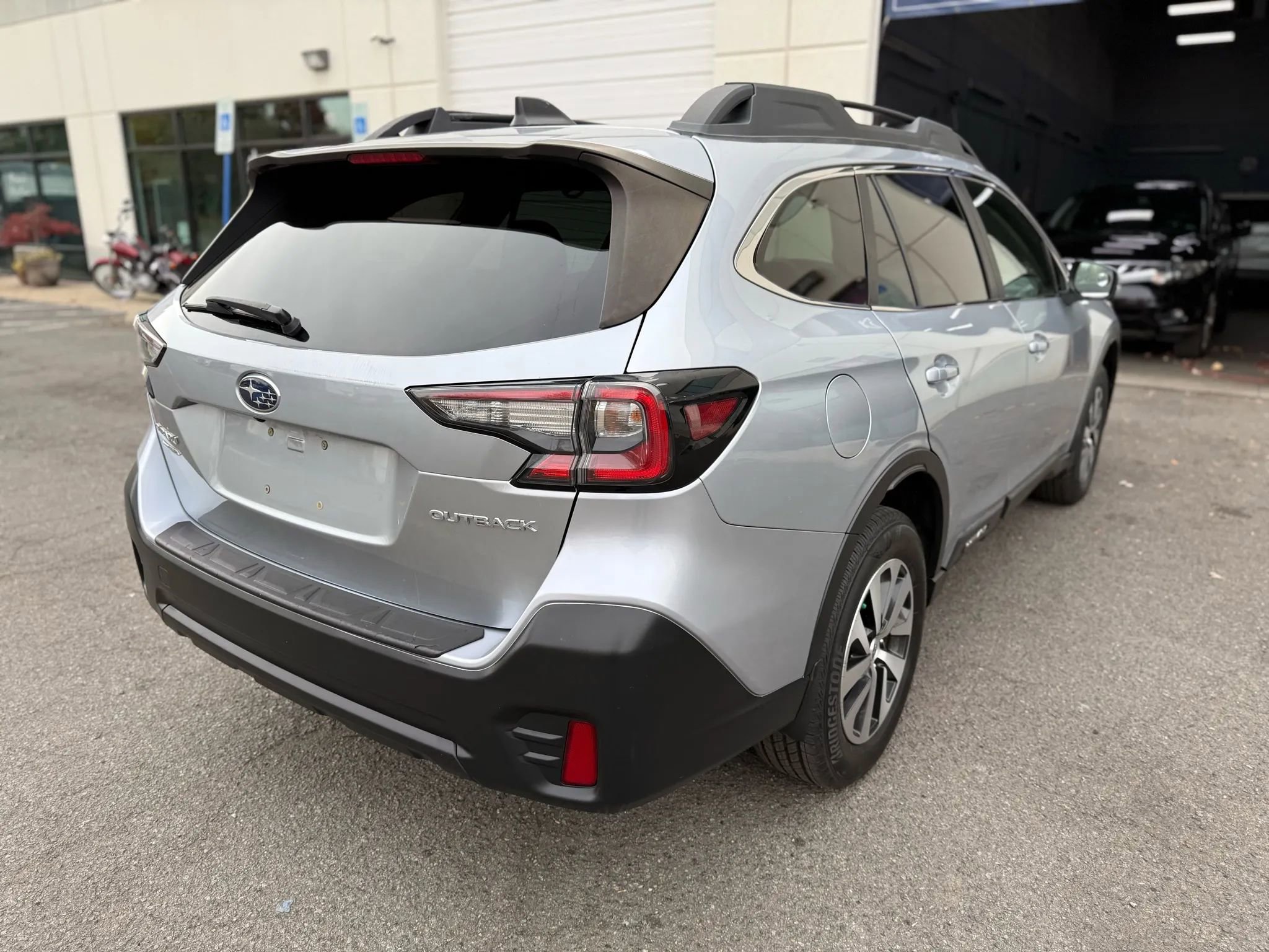 Used 2020 Subaru Outback Premium image 11