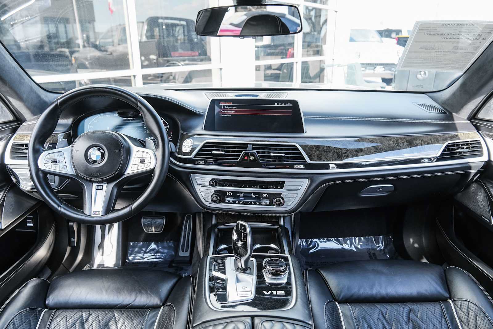 Used 2022 BMW M760i xDrive w/ Luxury Rear Seating Package AWD/4WD image 25