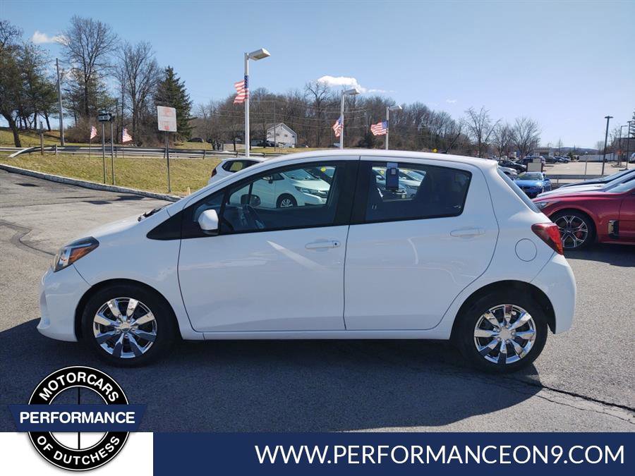 Used 2017 Toyota Yaris L w/ Carpet Mat Package FWD image 6