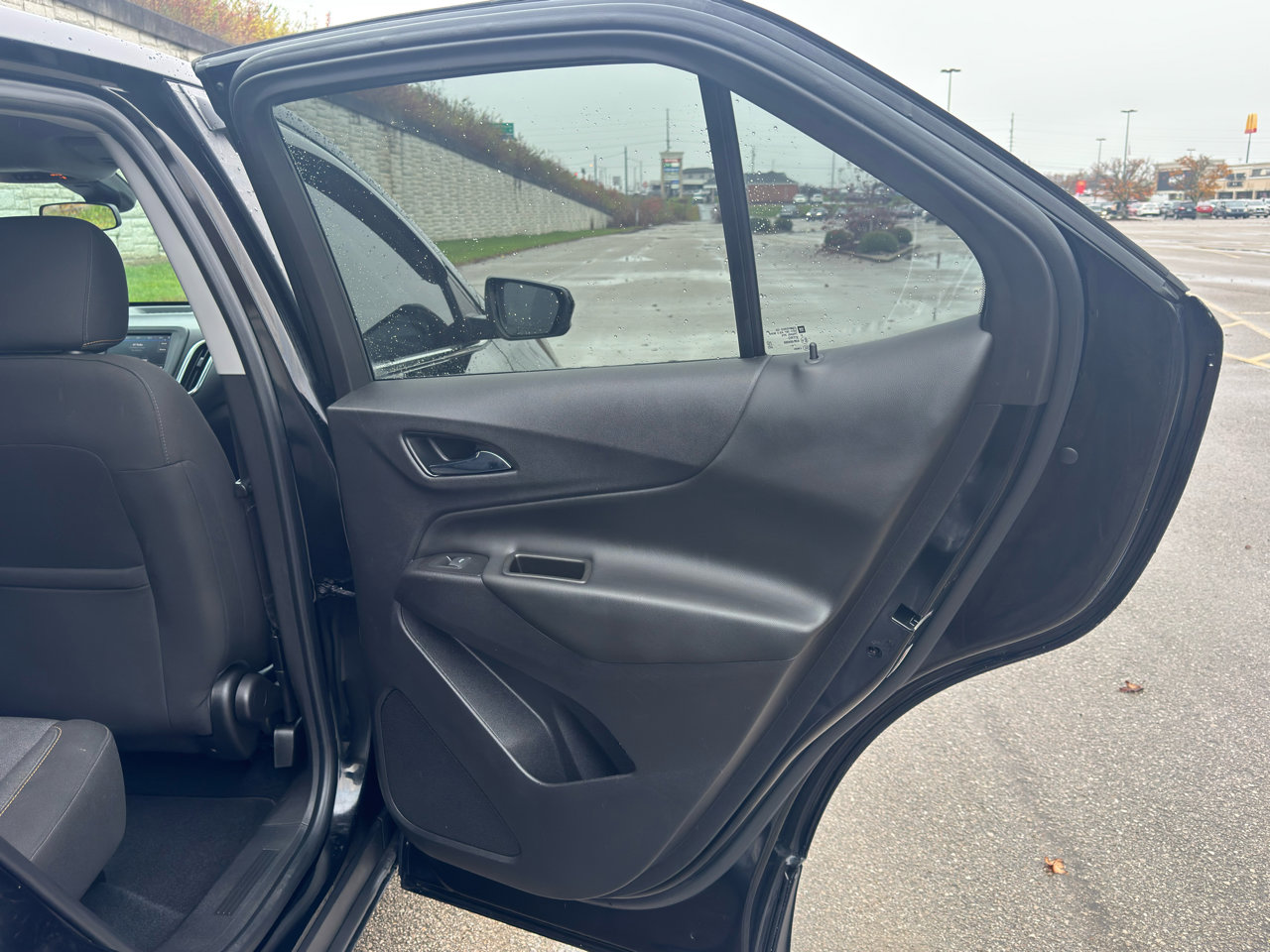 Used 2021 Chevrolet Equinox LT image 35