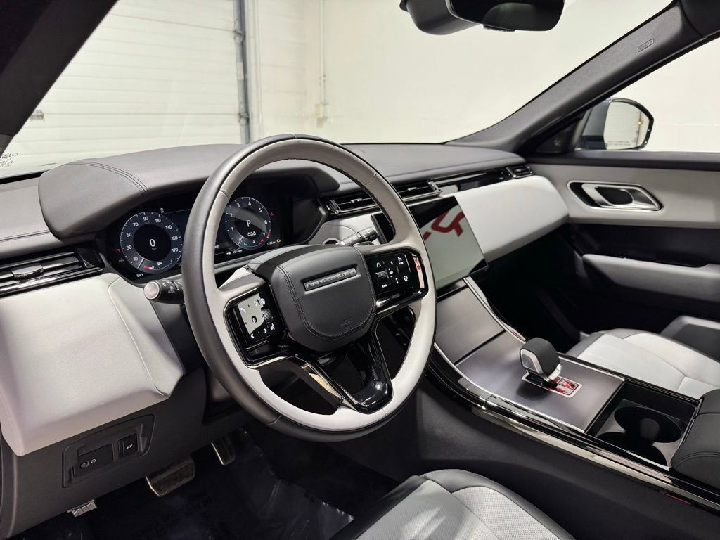 Used 2026 Land Rover Range Rover Velar Dynamic SE AWD/4WD image 8