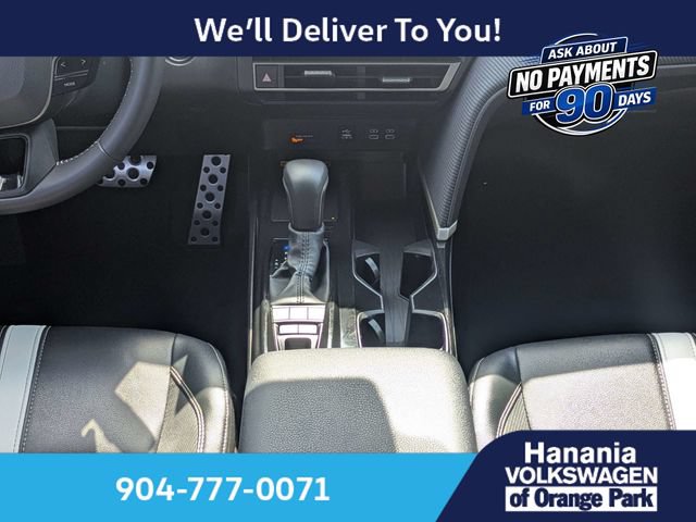 Used 2025 Toyota Camry SE w/ Convenience Package FWD image 18