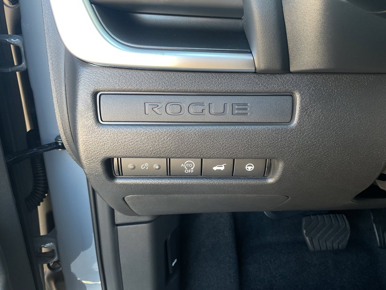 New 2027 Nissan Rogue Dark Armor AWD/4WD image 24