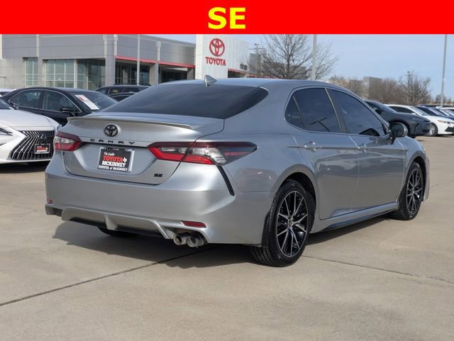 Used 2023 Toyota Camry SE image 4
