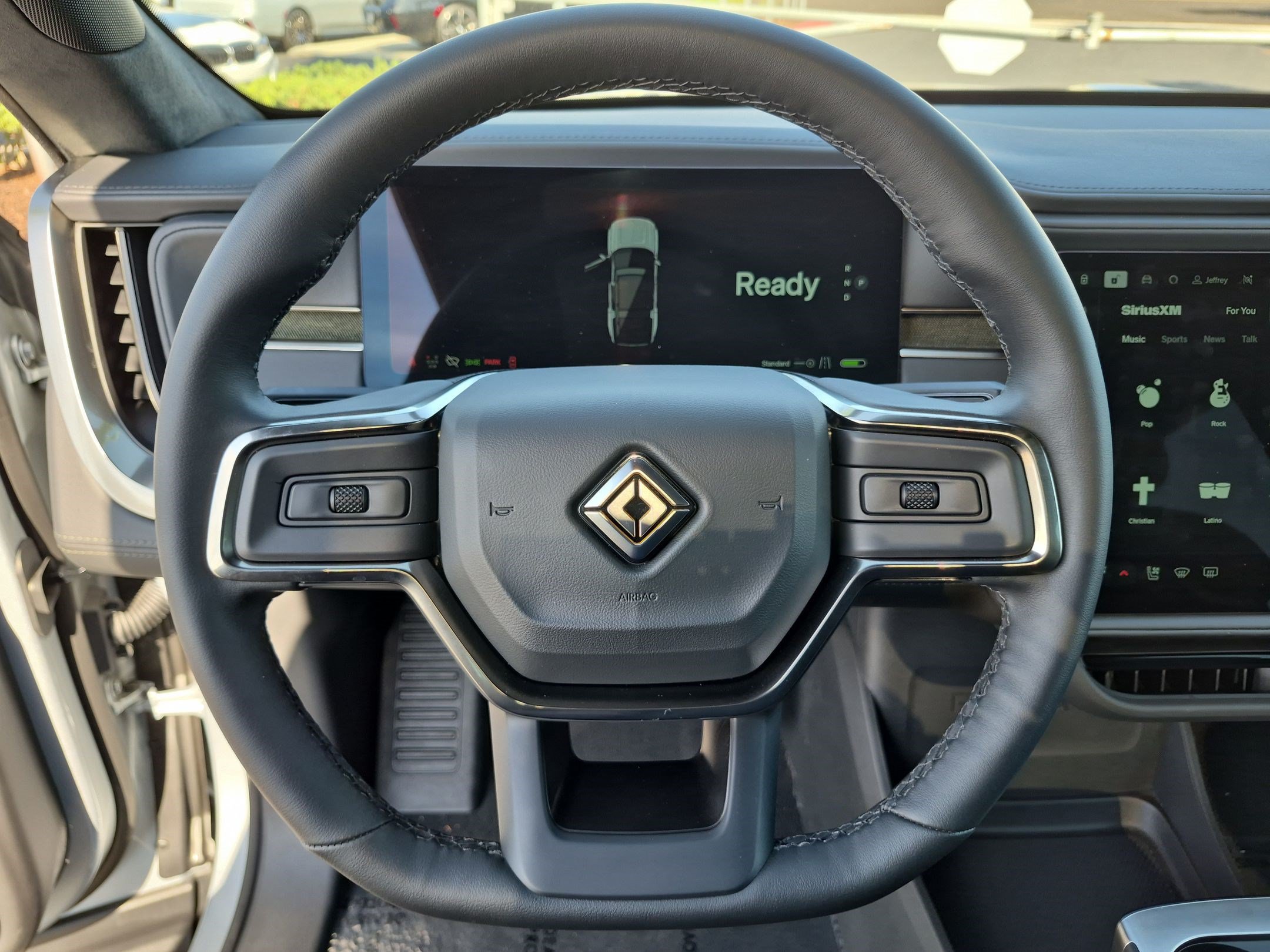 Used 2025 Rivian R1S Adventure Dual AWD/4WD image 18