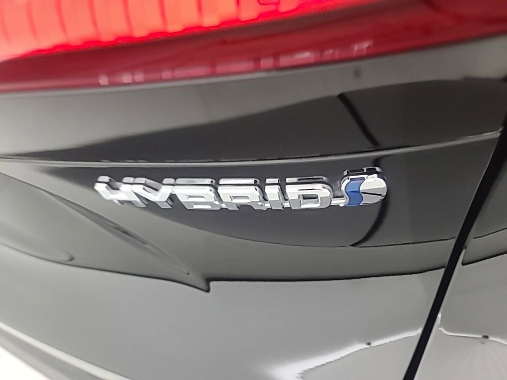 Used 2021 Toyota Venza LE AWD/4WD image 9