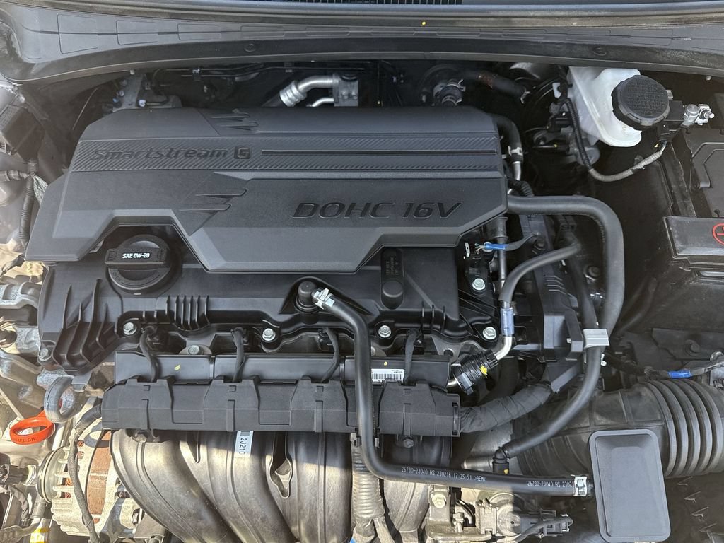 Used 2023 Hyundai Elantra SEL FWD image 17