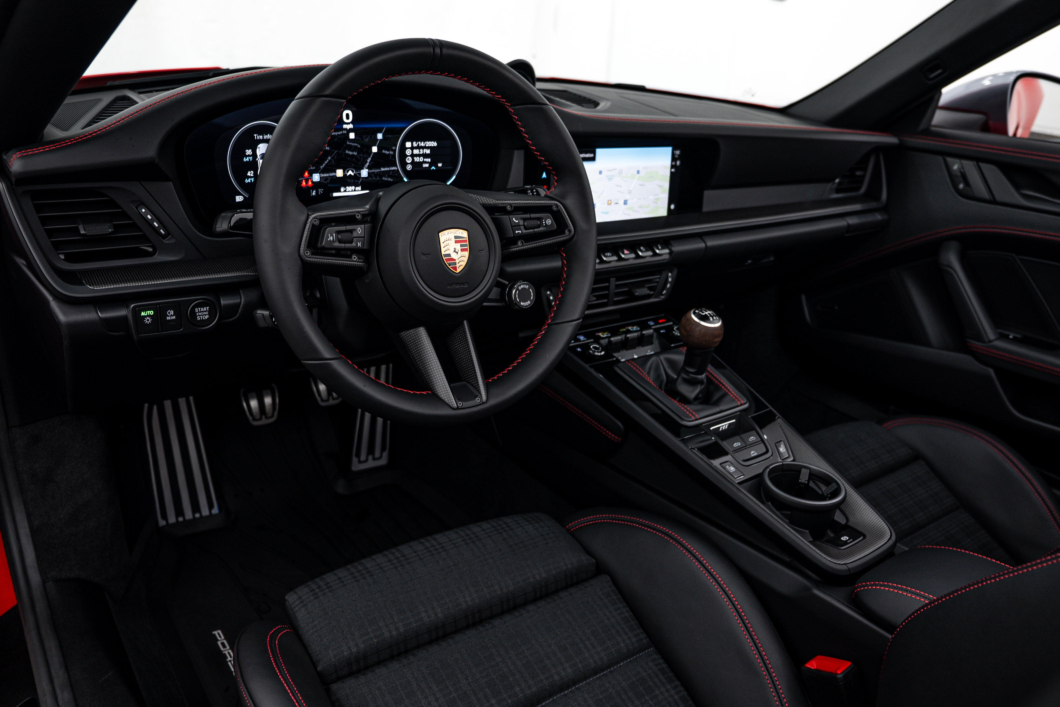 New 2026 Porsche 911 Carrera T RWD image 4