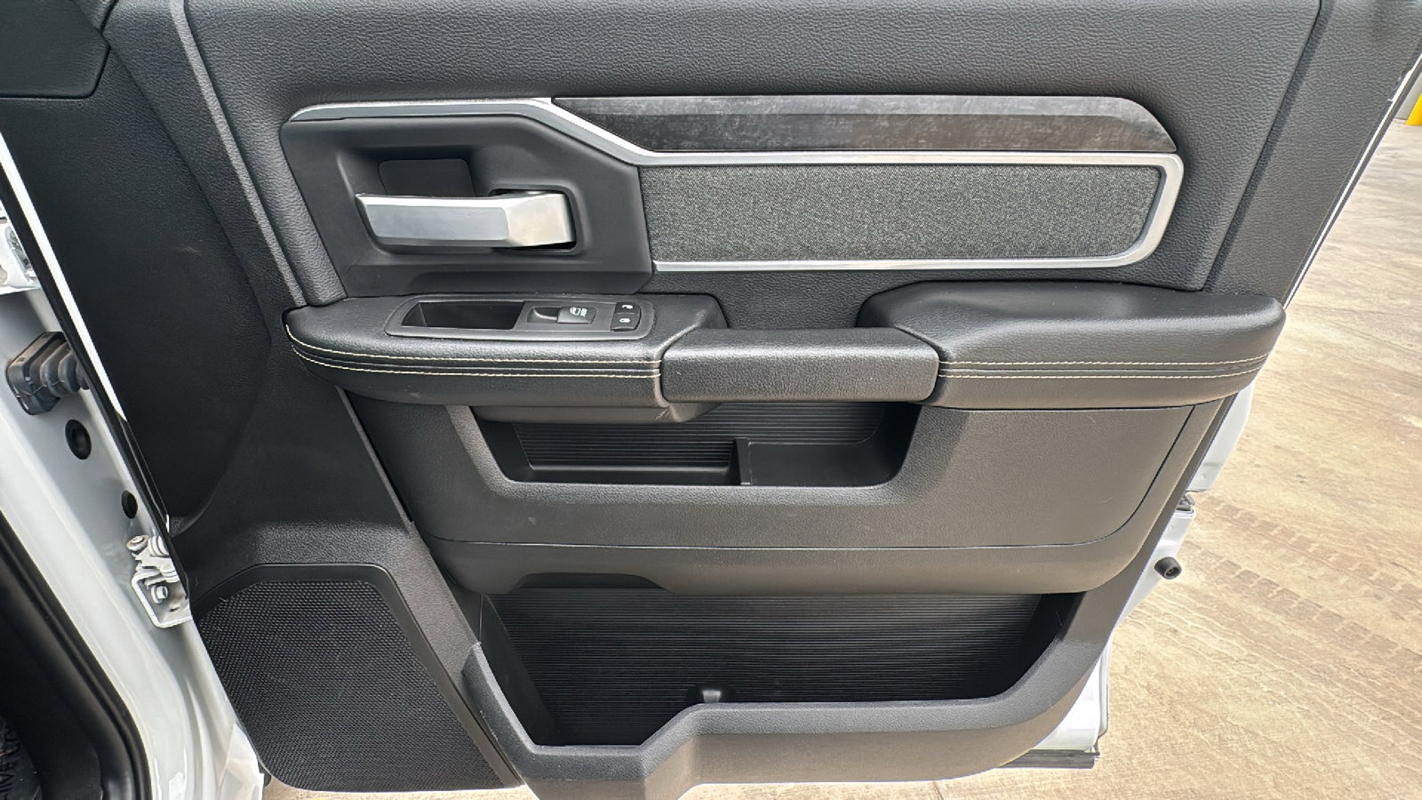 Used 2022 RAM 2500 Lone Star w/ Night Edition image 25