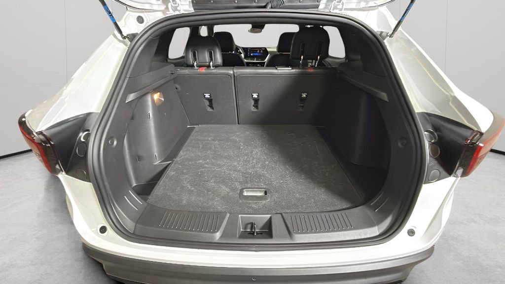 Certified 2025 Chevrolet Trax RS w/ Driver Confidence Package FWD image 26