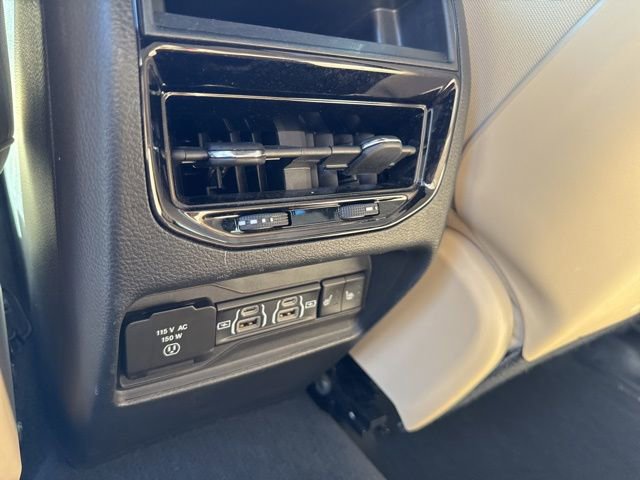 Certified 2024 Jeep Grand Cherokee Limited w/ Luxury Tech Group II image 21