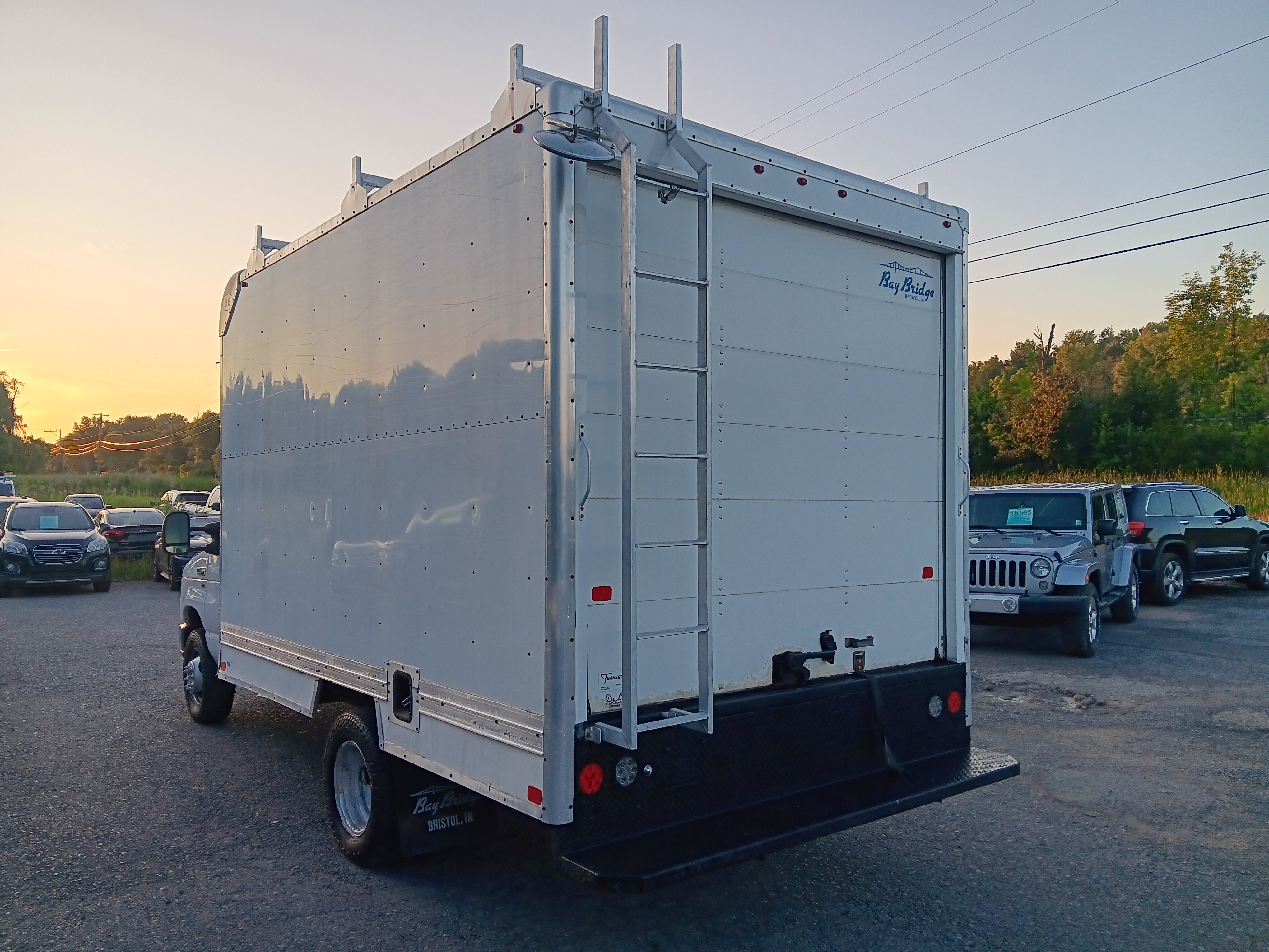 Used 2014 Ford E-350 and Econoline 350 Super Duty RWD image 3