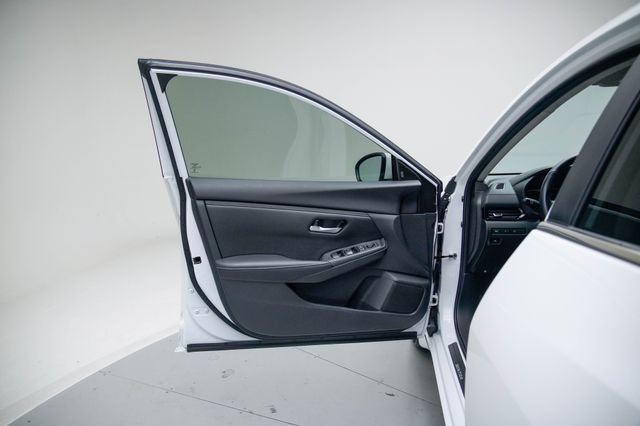 Used 2025 Nissan Sentra SV w/ All-Weather Package FWD image 14