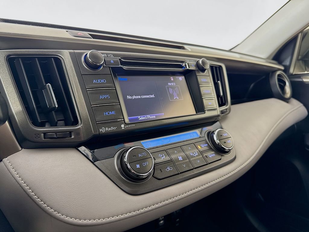 Used 2014 Toyota RAV4 XLE AWD/4WD image 17