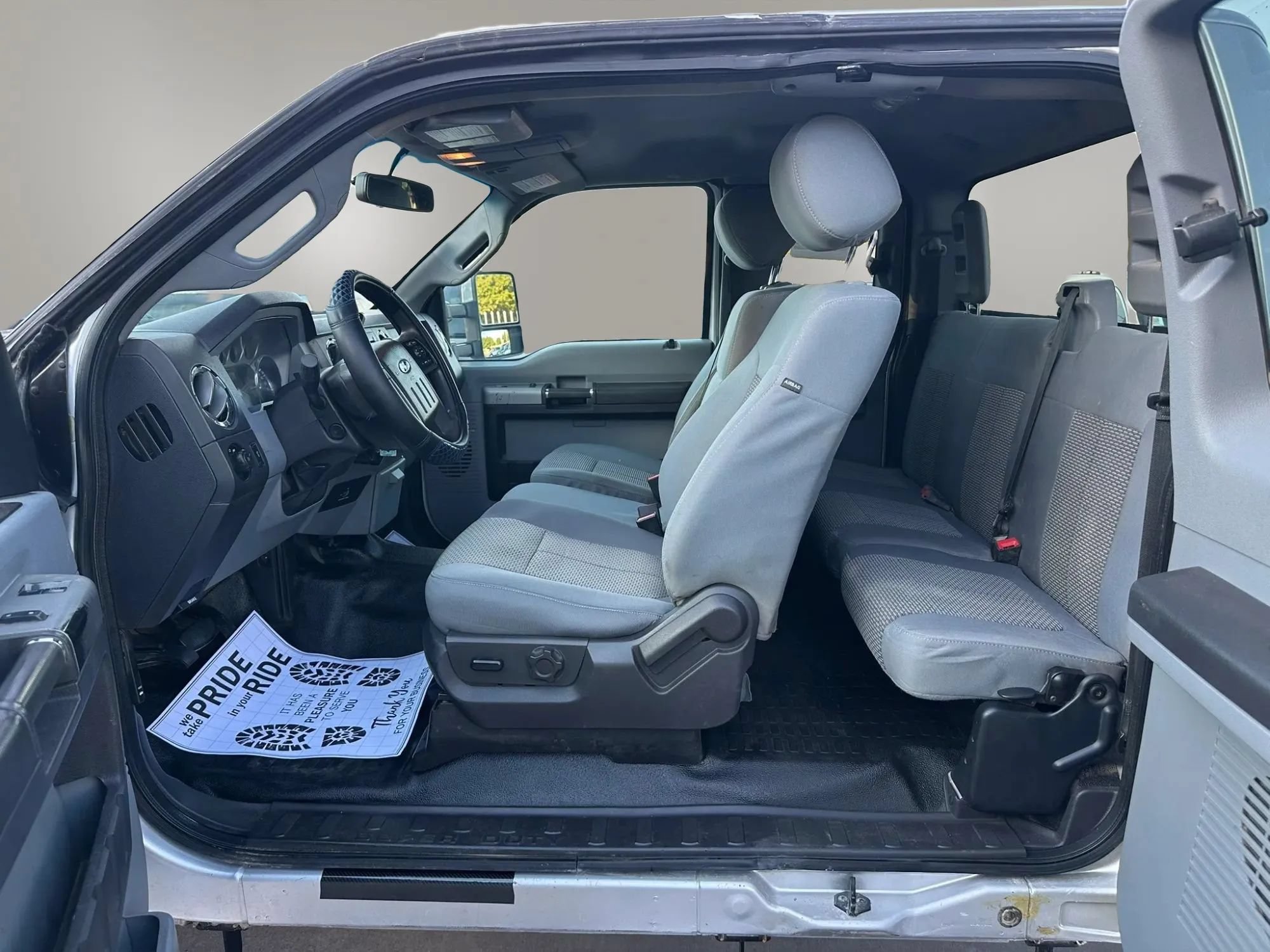 Used 2015 Ford F250 XLT w/ XLT Premium Package AWD/4WD image 10