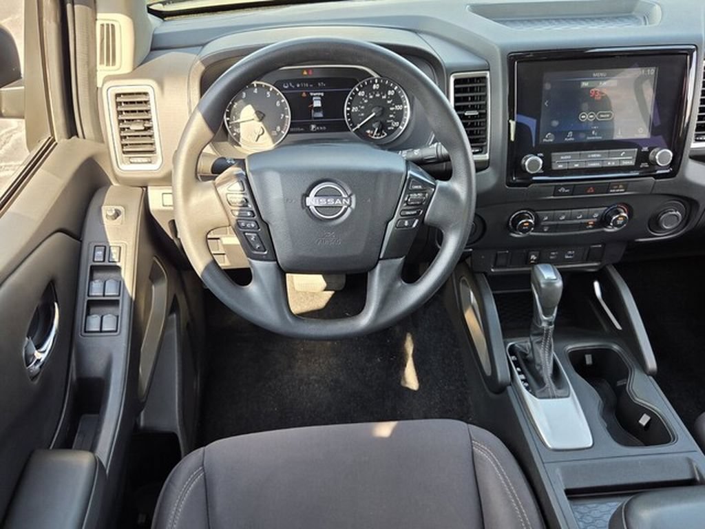 Used 2023 Nissan Frontier SV w/ Technology Package RWD image 11