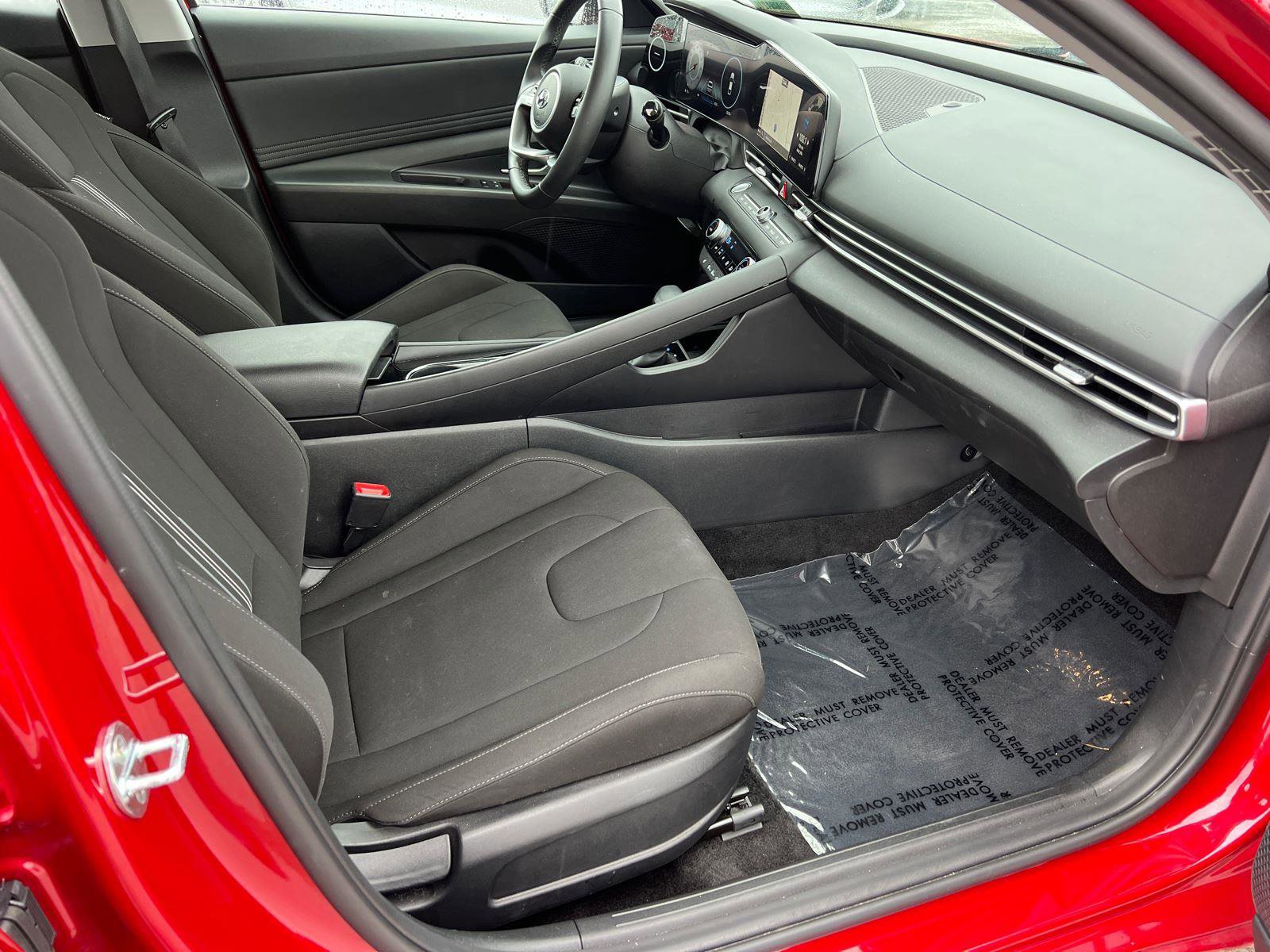 Used 2023 Hyundai Elantra SEL w/ Convenience Package image 13