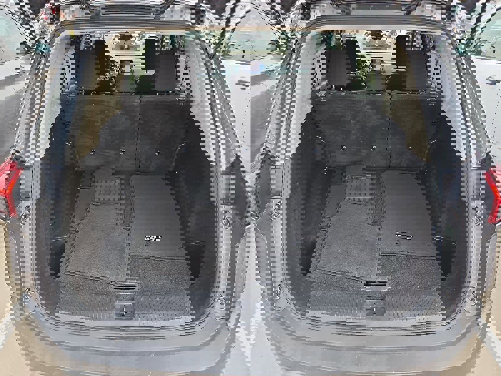 Used 2023 Nissan Rogue S image 32