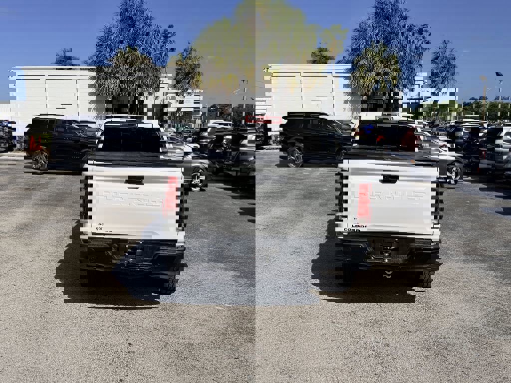 Certified 2025 Chevrolet Colorado W/T w/ WT Custom Package image 6