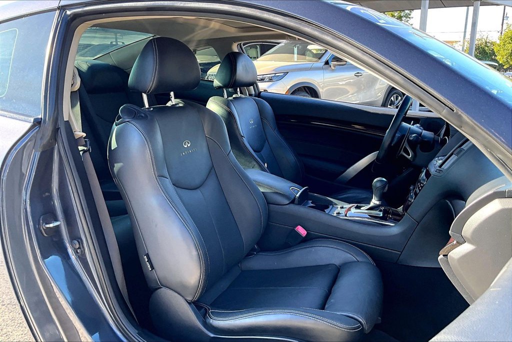 Used 2014 INFINITI Q60 Journey w/ Premium Package RWD image 9