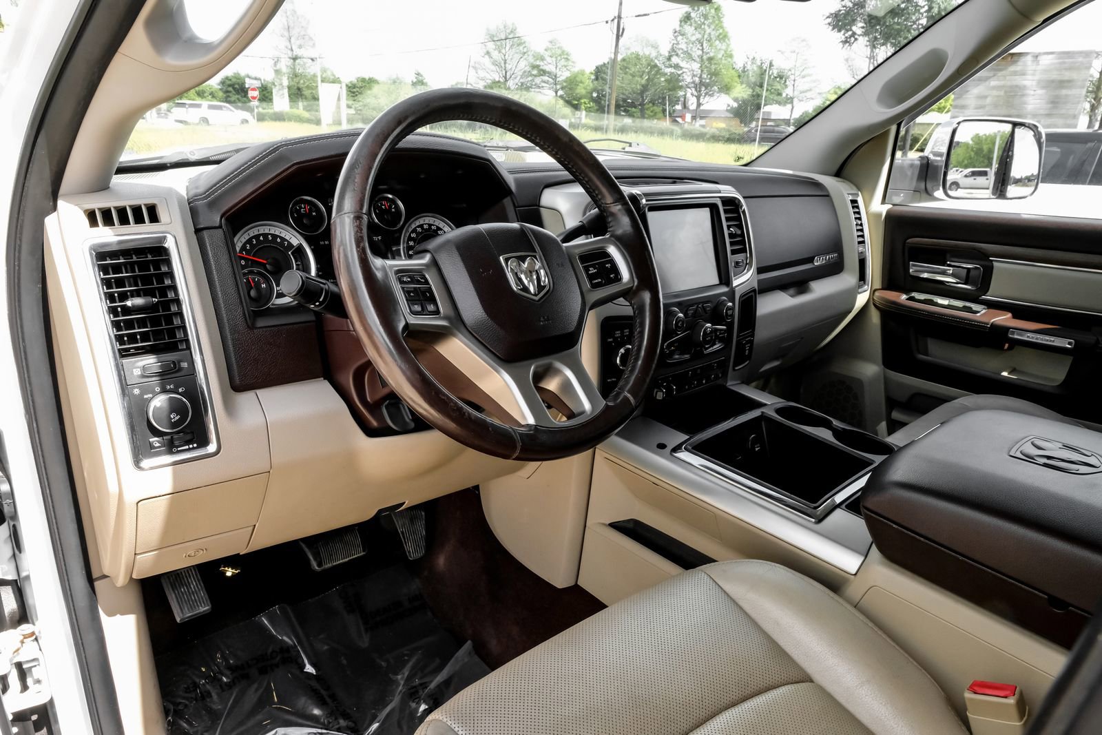 Used 2014 RAM 3500 Laramie image 3