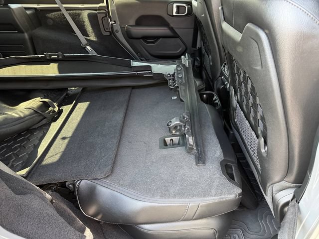 Used 2021 Jeep Wrangler Unlimited Rubicon AWD/4WD image 11