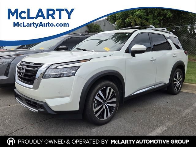Used 2024 Nissan Pathfinder Platinum w/ Cargo Package