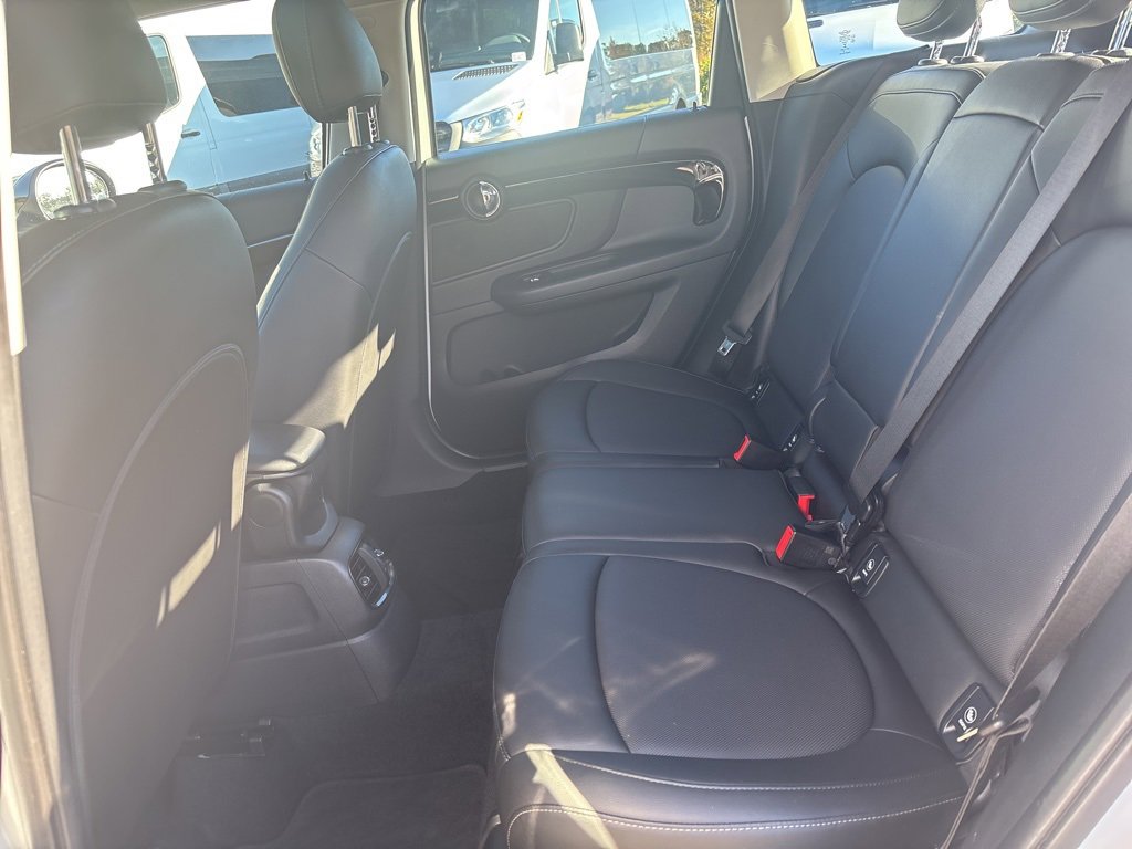 Used 2019 MINI Cooper Countryman w/ Premium Package image 18