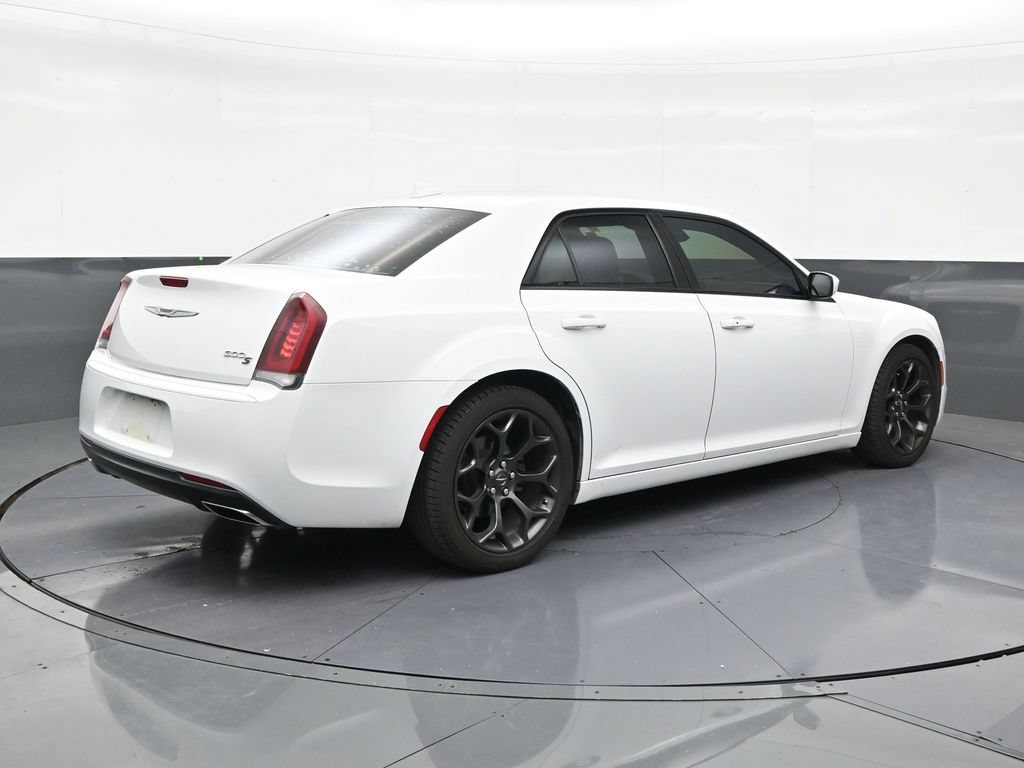 Used 2020 Chrysler 300 S RWD image 5