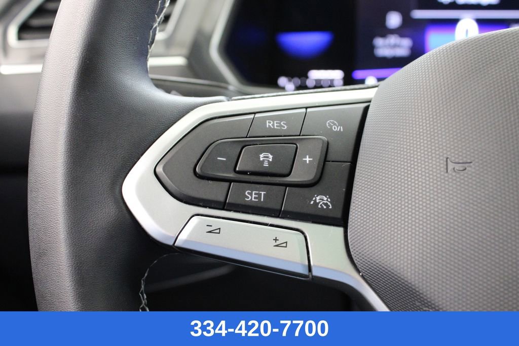 Certified 2023 Volkswagen Tiguan SE w/ Panoramic Sunroof Package image 25