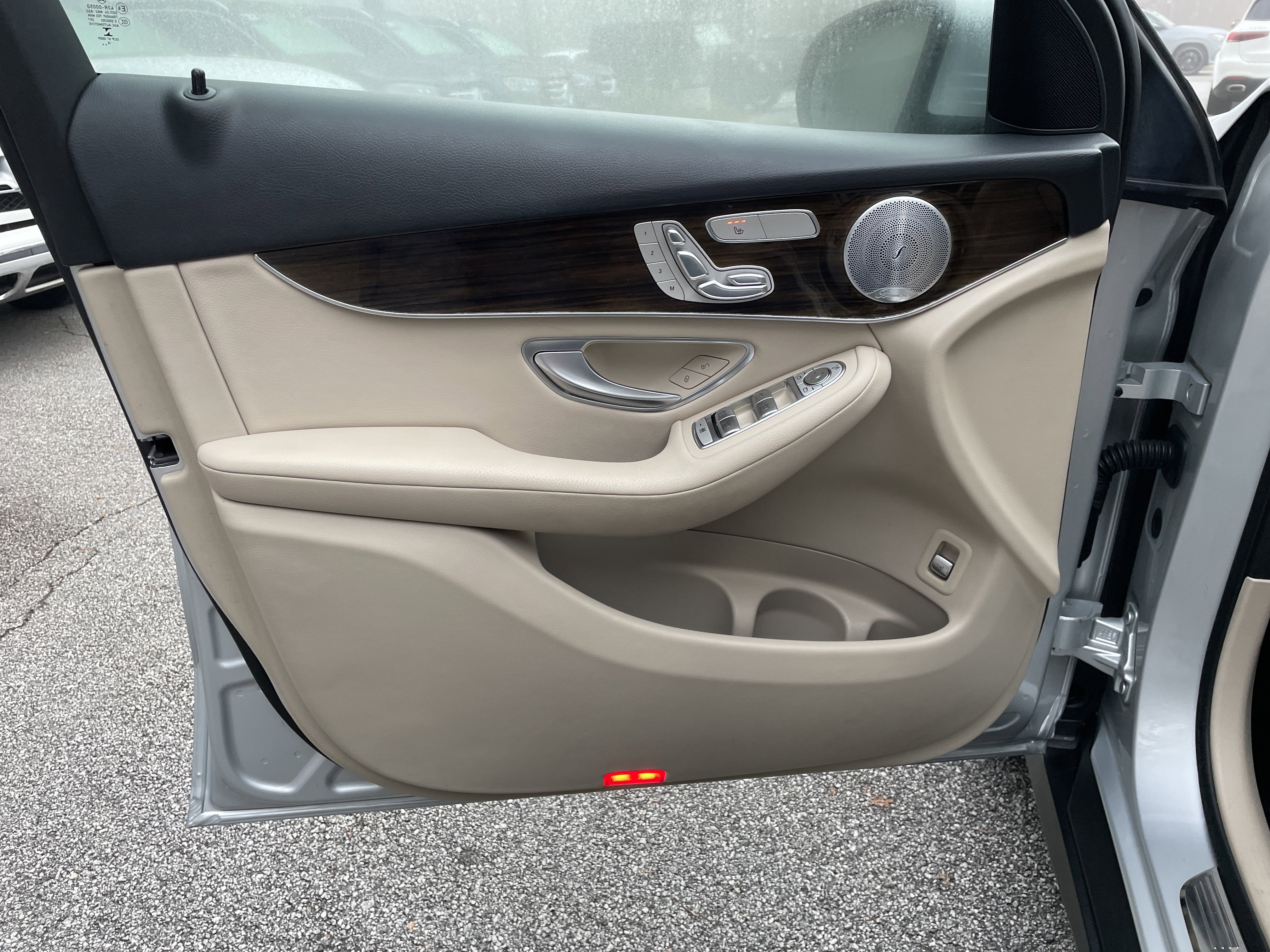 Used 2019 Mercedes-Benz GLC 300 image 18