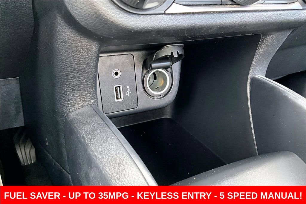 Certified 2022 Nissan Versa S FWD image 15
