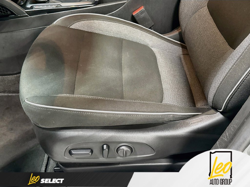 Used 2023 Chevrolet TrailBlazer LT w/ Convenience Package FWD image 21