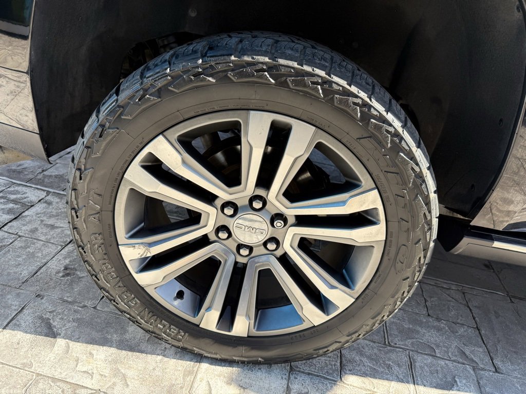 Certified 2018 GMC Yukon Denali w/ Denali Ultimate Package image 52