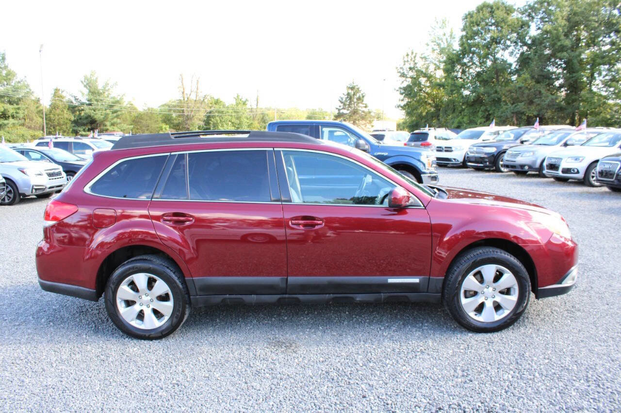 Used 2011 Subaru Outback 3.6R Limited w/ PWR Moonroof Pkg image 6