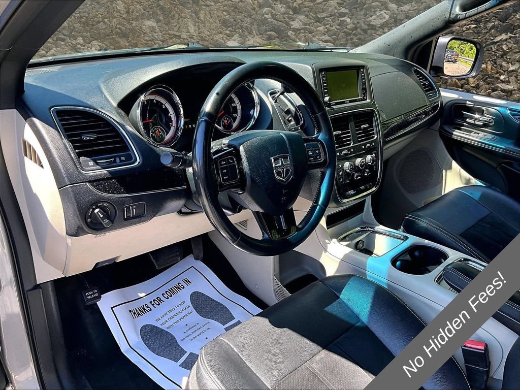 Used 2018 Dodge Grand Caravan SXT FWD image 12