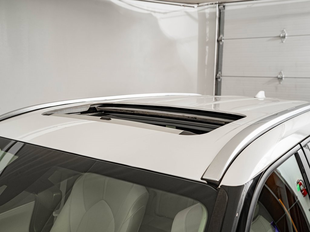 Used 2021 Toyota Highlander Limited image 14