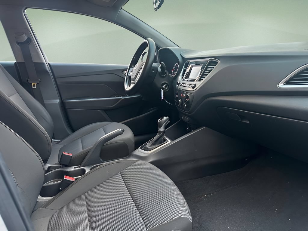 Used 2021 Hyundai Accent SE FWD image 17