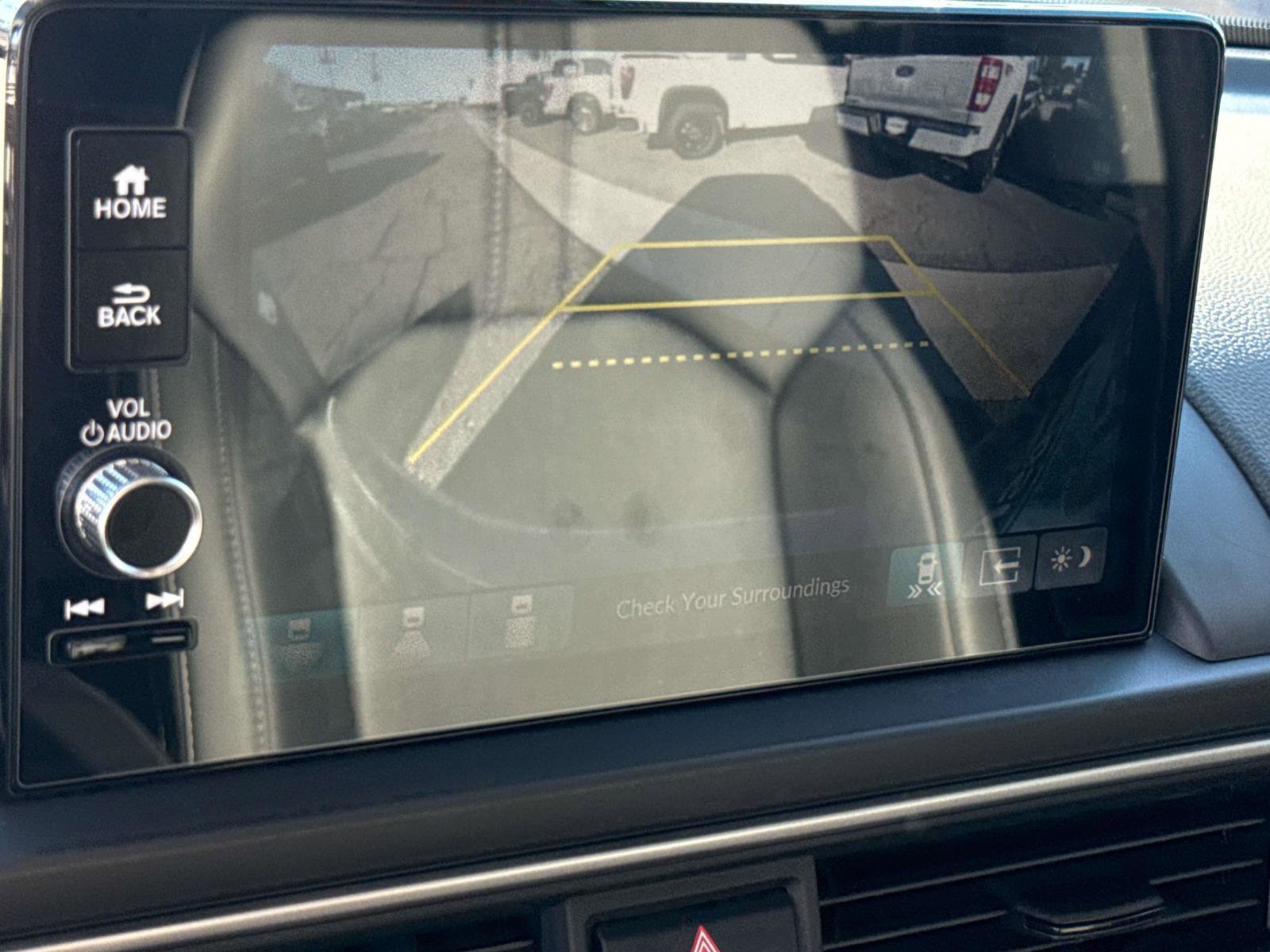 Used 2025 Honda Pilot Touring image 29