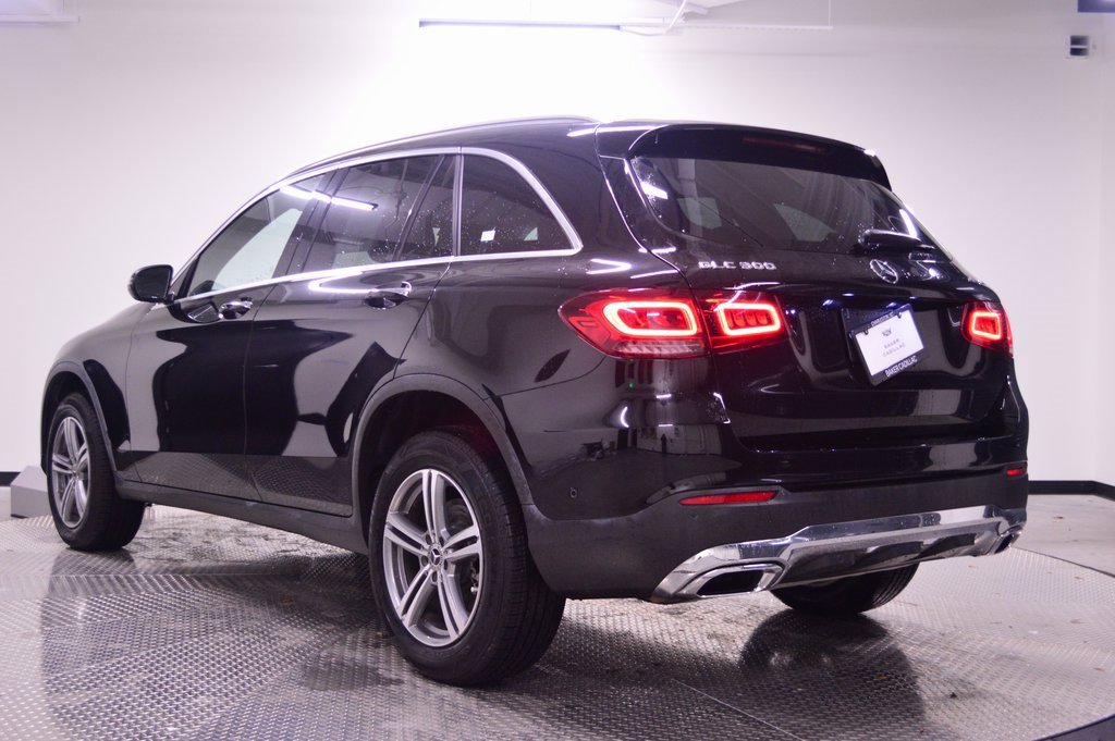 Used 2021 Mercedes-Benz GLC 300 4MATIC image 3