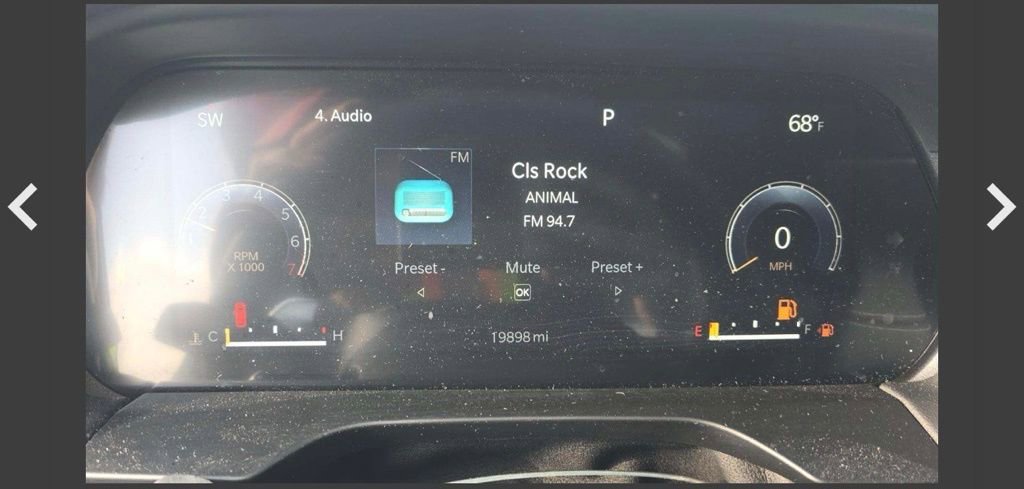 Used 2024 Jeep Grand Cherokee Laredo X AWD/4WD image 17