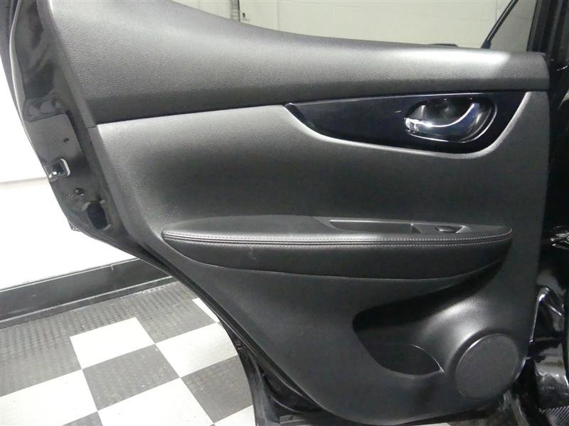 Used 2019 Nissan Rogue Sport SV image 25