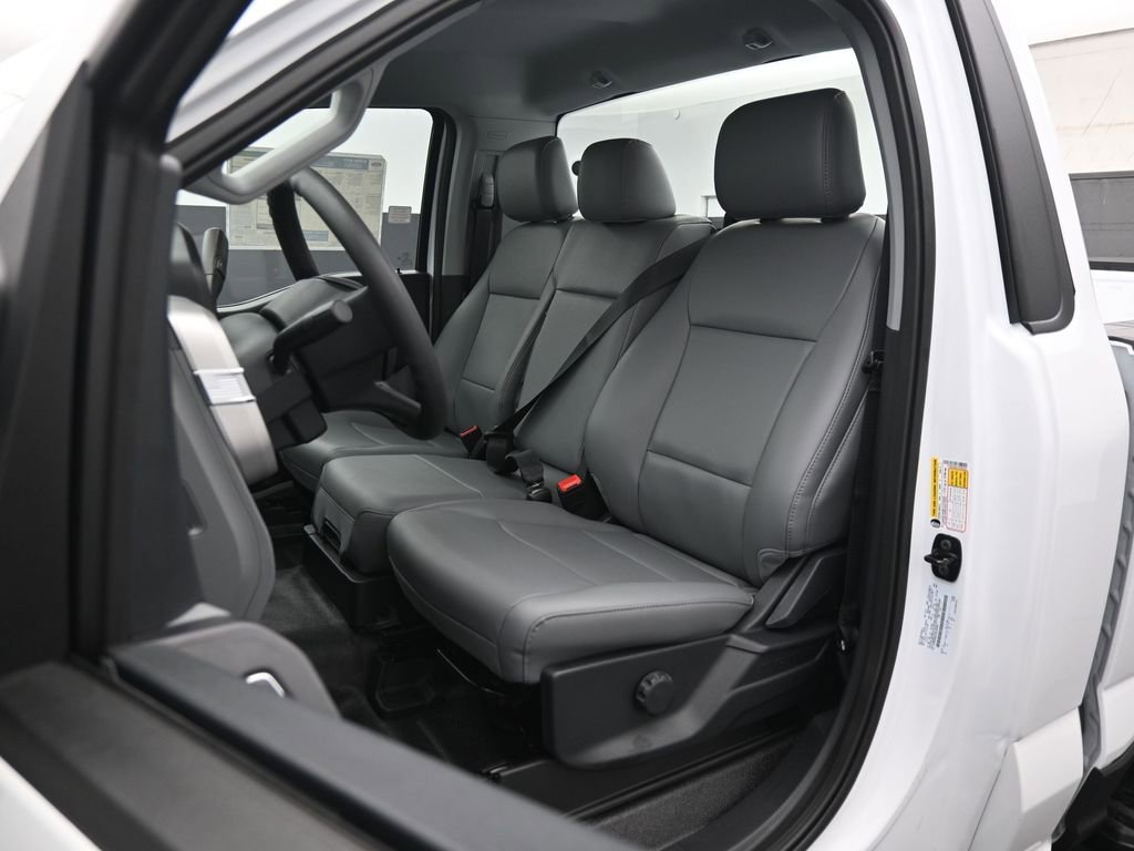 New 2026 Ford F250 XL w/ XL Chrome Package image 8