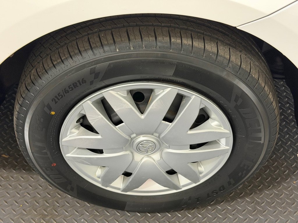 Used 2006 Toyota Sienna CE FWD image 18