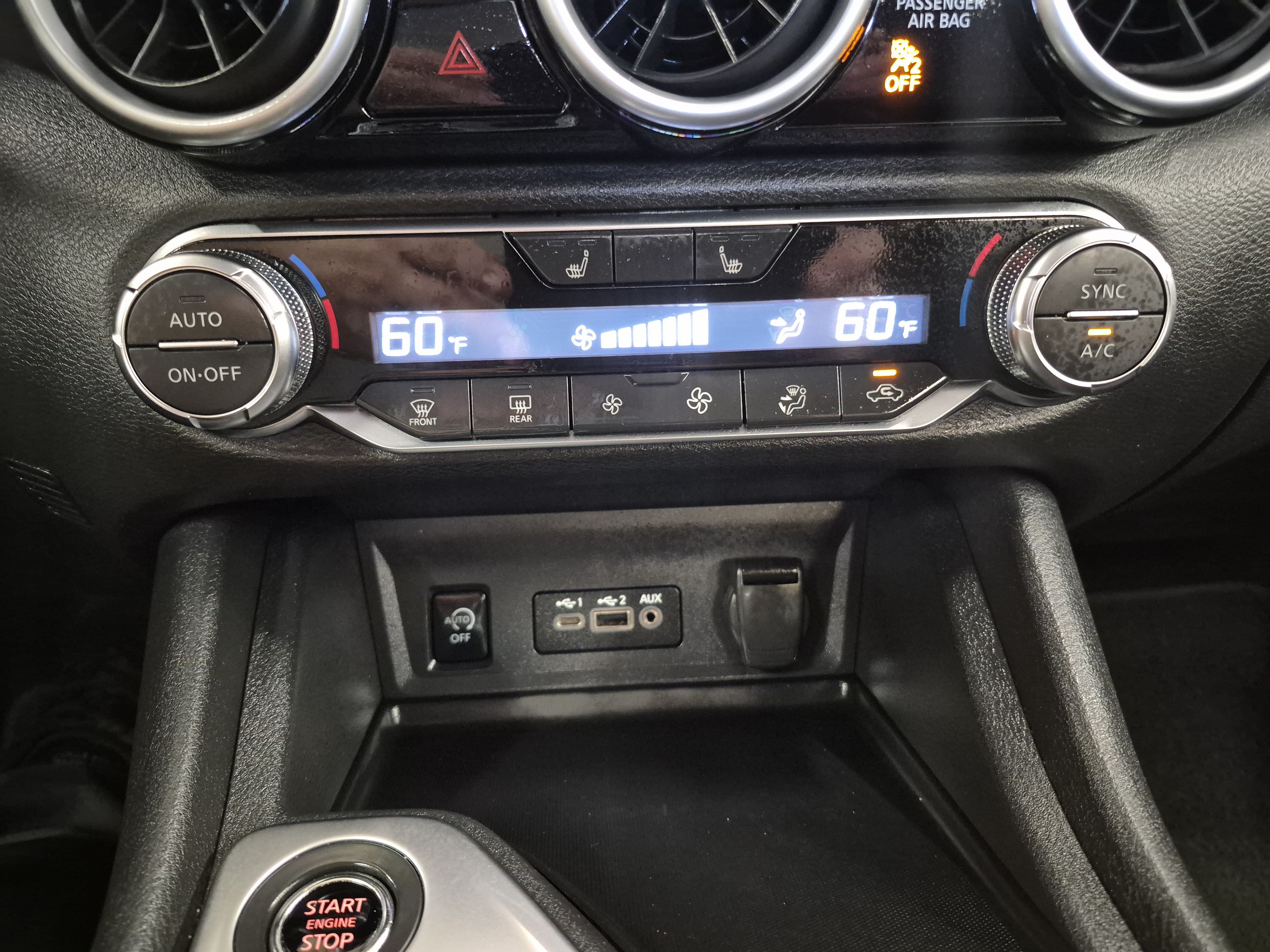 Used 2025 Nissan Sentra SR FWD image 33