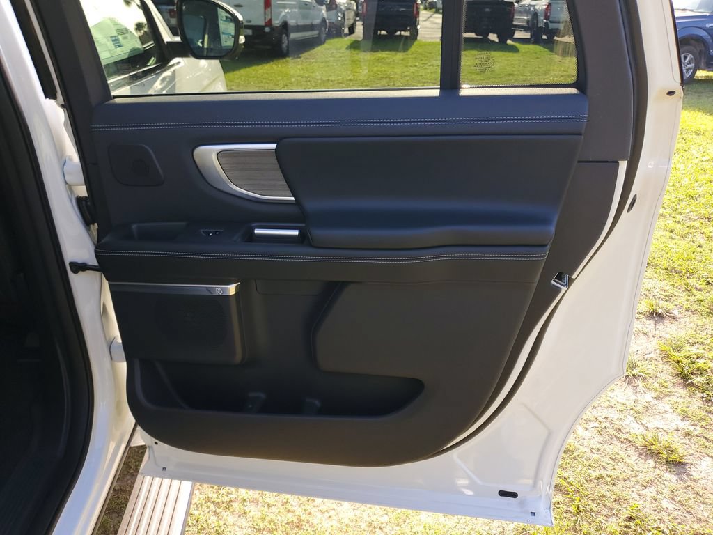 New 2025 Ford Expedition Max Platinum w/ Driver's Package AWD/4WD image 33