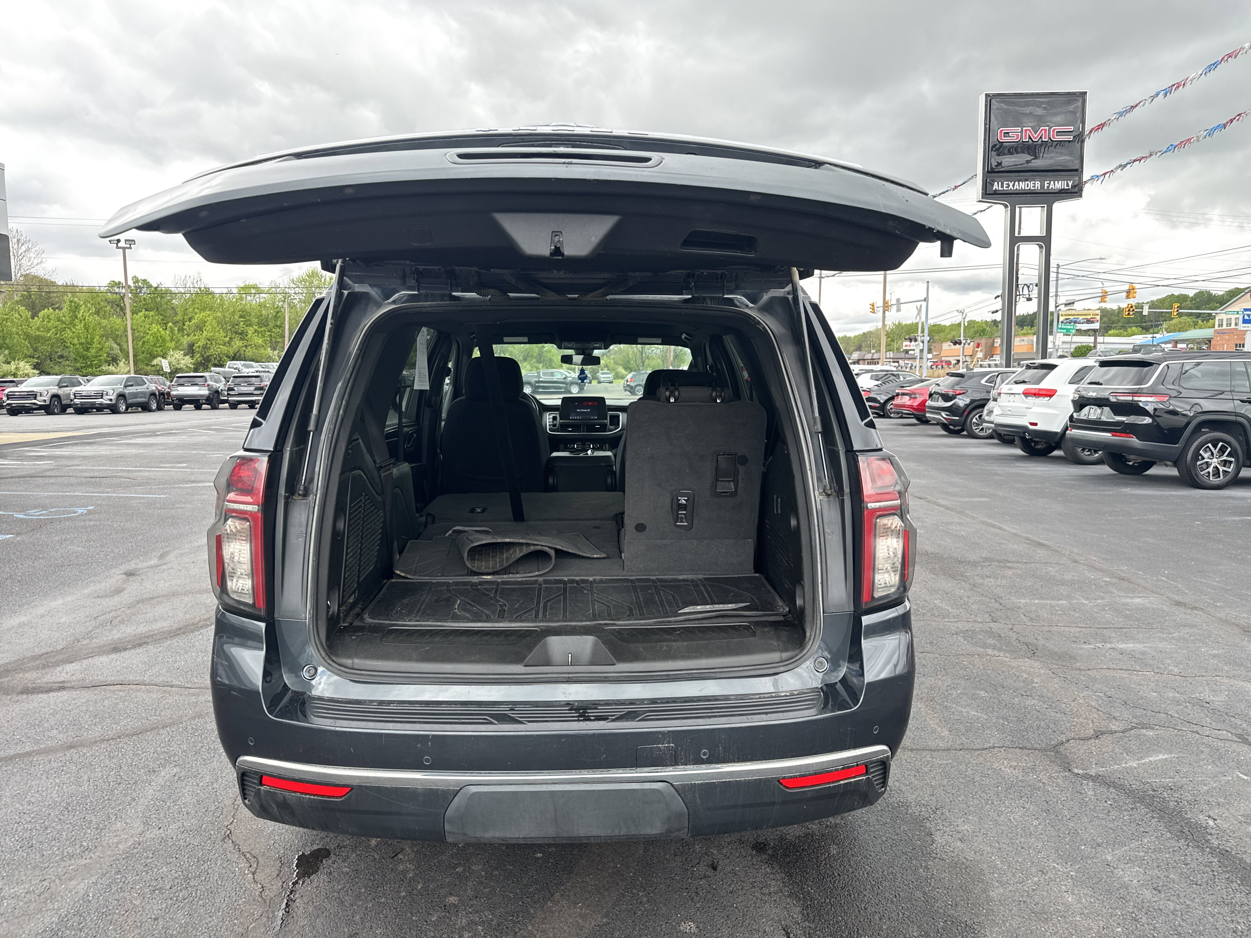 Used 2022 Chevrolet Tahoe LS AWD/4WD image 5