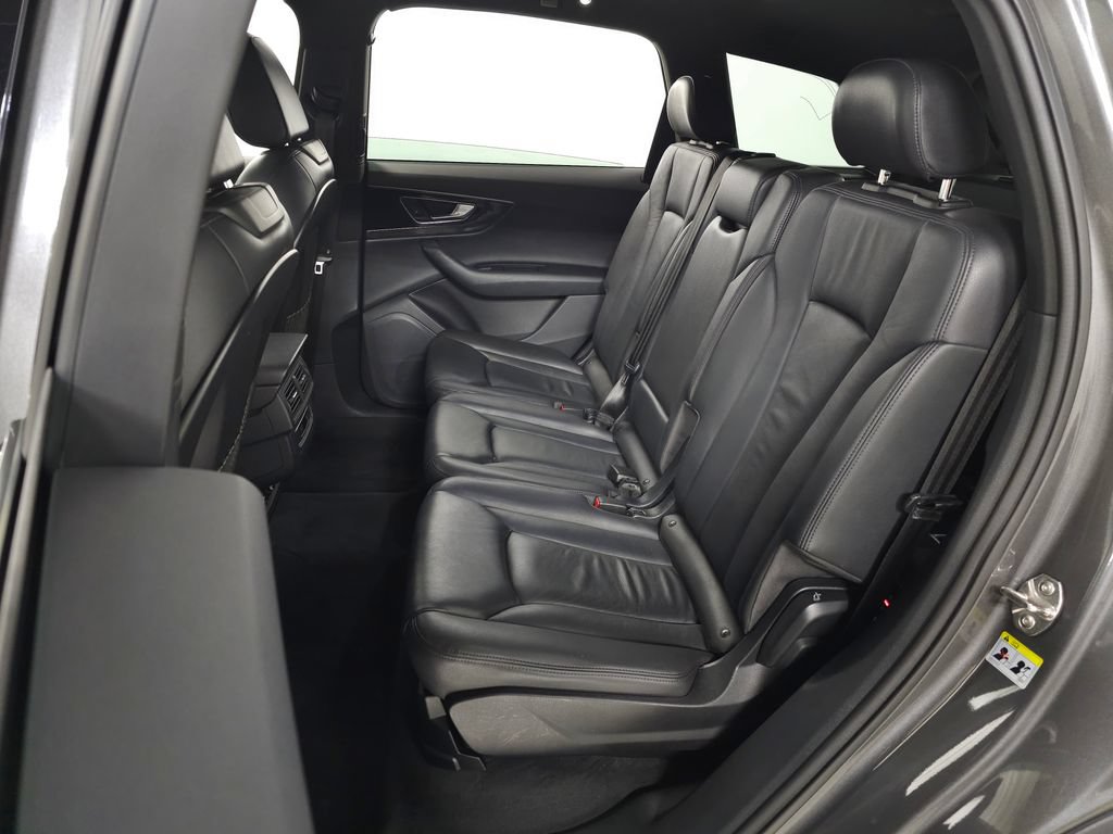 Used 2019 Audi Q7 3.0T Premium w/ Convenience Package AWD/4WD image 33