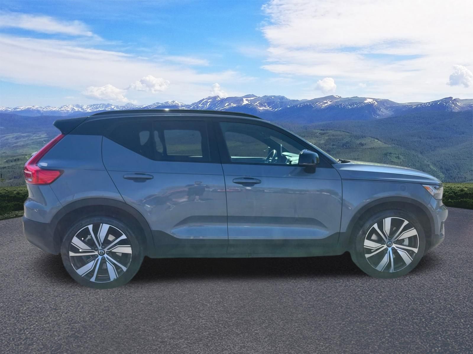 Used 2021 Volvo XC40 P8 Recharge w/ Advanced Package AWD/4WD image 7