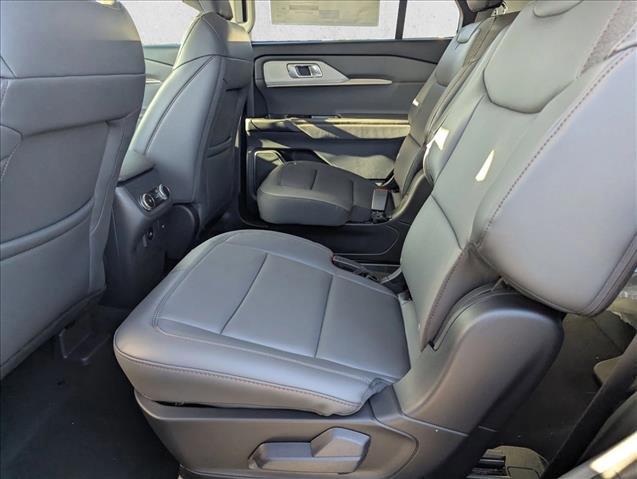 New 2026 Ford Explorer Active w/ Active Comfort Package image 14